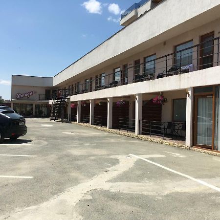 Hotel Omega Mamaia Nord à Năvodari Extérieur photo