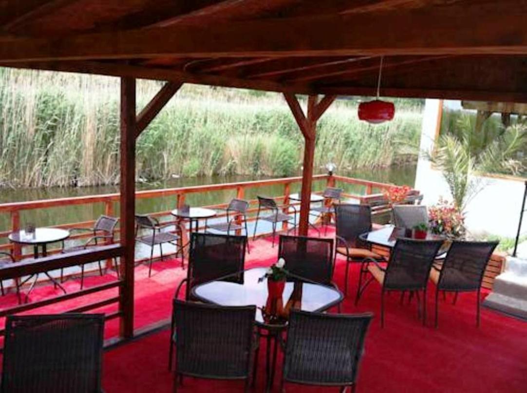 Hotel Omega Mamaia Nord à Năvodari Extérieur photo
