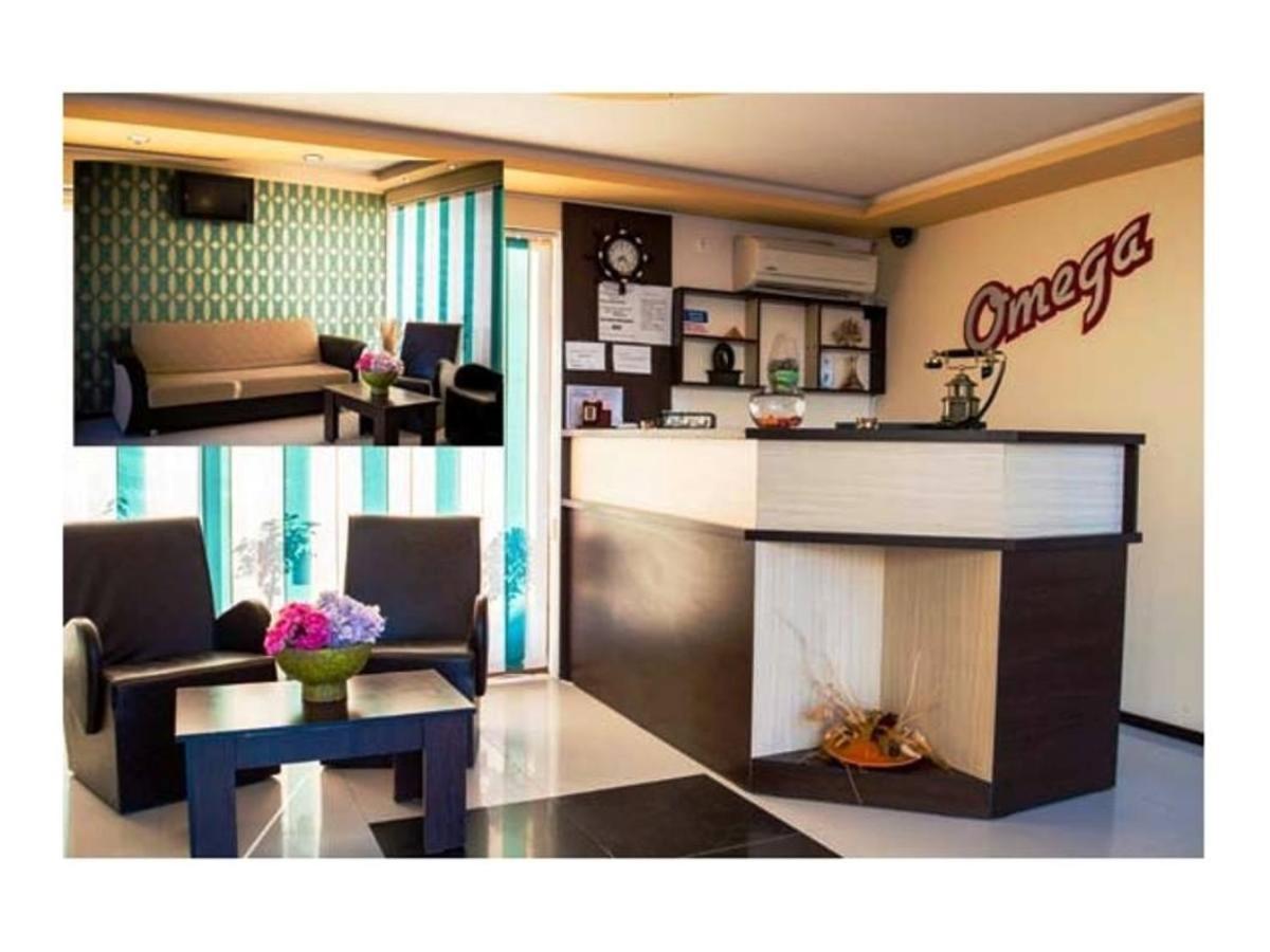 Hotel Omega Mamaia Nord à Năvodari Extérieur photo